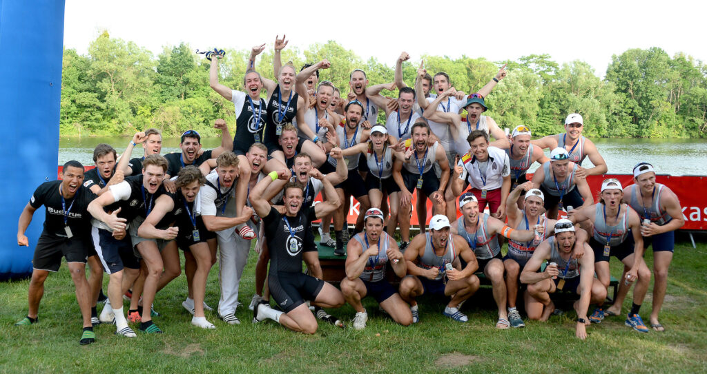 Ruderrennen auf der Fulda